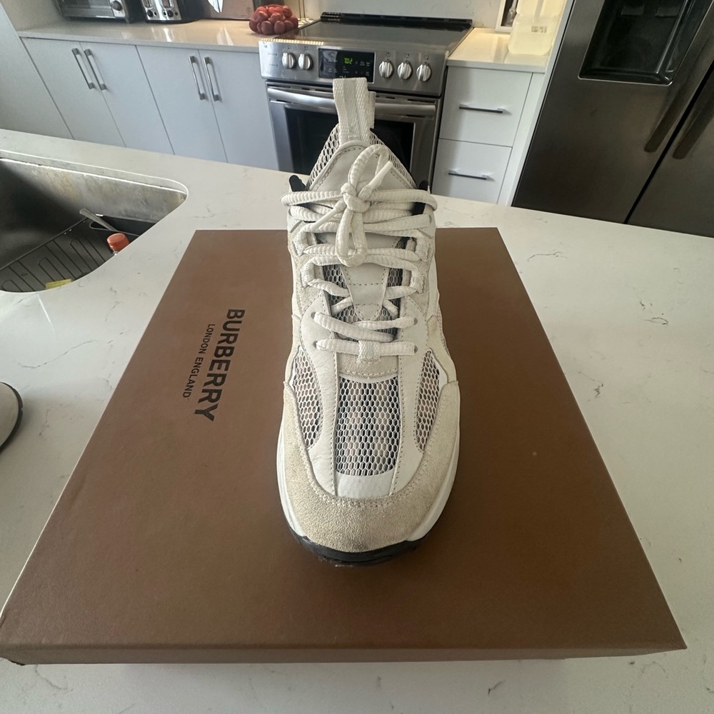 Burberry Cream and White Mens Sneakers - Picture 4 of 6
